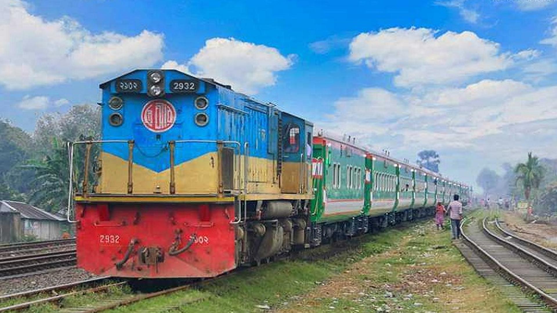 আদমদীঘিতে ট্রেনের কাটাপড়ে যুবকের মৃত্যু